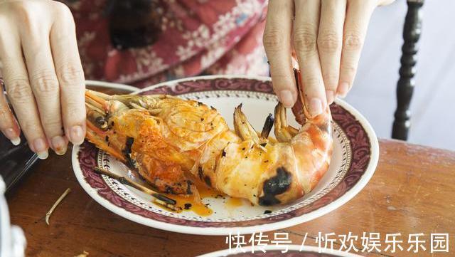 老少皆宜|虾头里的是虾黄还是虾屎很多人不懂,闹笑话了,以后别再乱吃了