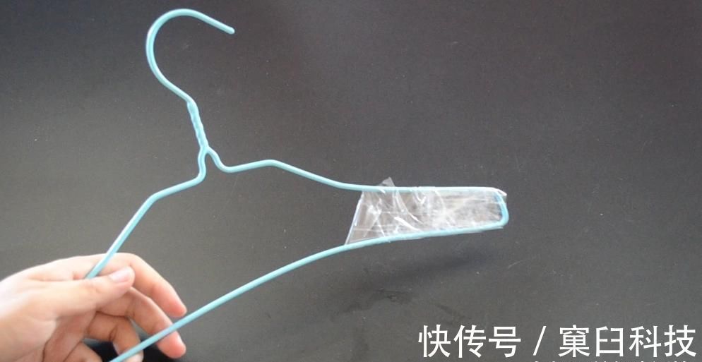衣架|衣架上缠几圈胶带, 这个作用太厉害了, 解决了很多家庭的烦恼
