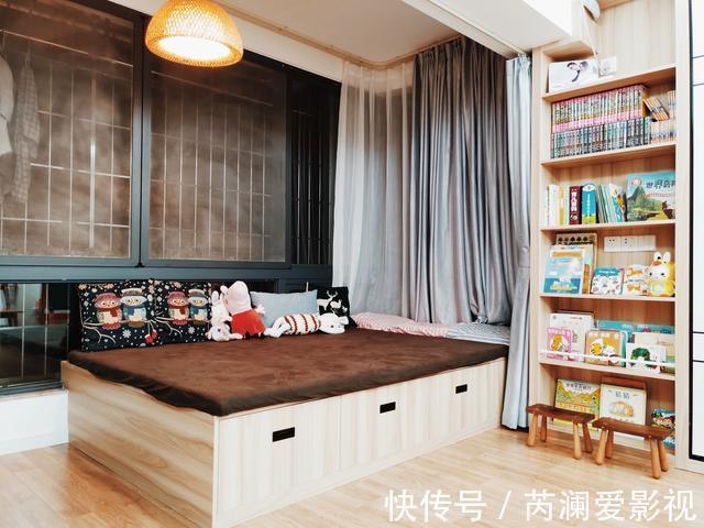 小户型|她买下42㎡单身公寓，一家三口住，客厅不放沙发，阳台当榻榻米