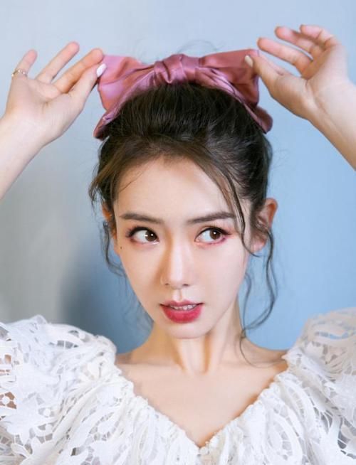 扎马尾时别犯这3个错误,不然会变得很像村花,颜值再高也白搭