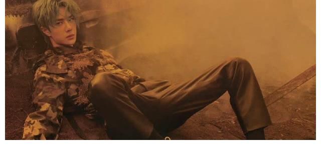 五本|王一博的新杂志无缝衔接，粉丝蜂拥而至求经验