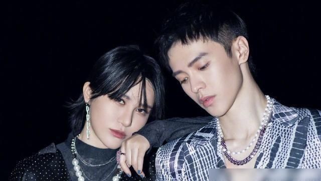 同是06届超女,尚雯婕是蔡徐坤等人的伯乐,许飞却被杜华要求换歌