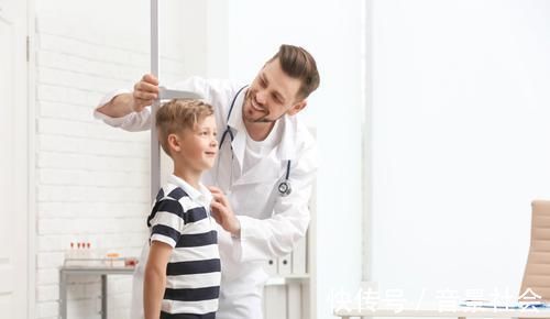 男孩子|孩子“长不高”和“发育晚”是两码事,读懂差异才能助娃长高