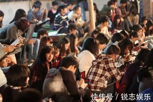 学渣$美术考试的最后5分钟,学渣再现“神操作”,鹿晗看了想打人