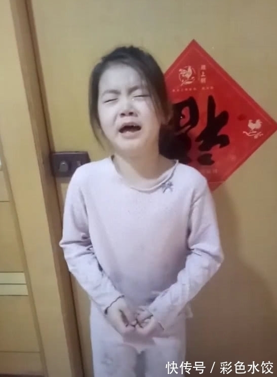 姐弟俩|姐弟俩犯错被妈妈罚,看到弟弟的脚时,瞬间笑得直不起腰