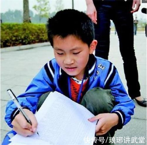 江苏台!当年3天读完小学,10岁上大学的苏刘溢,现在为何沦为“小丑”