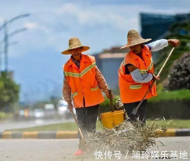 电商|阿里、京东最担心的事还是发生了！拼多多日包裹量，高达7千万个