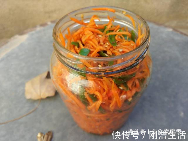 胡萝卜菜|奶奶吃了40年的胡萝卜菜，不炒也不蒸，咸香麻辣，配油条特别好吃
