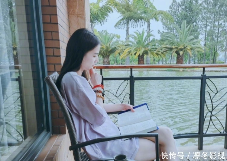 都说上综艺能翻红,看到周一围和马苏的资源,张铭恩才是赢家