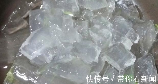 雪梨|秋季,“奔三”女人多吃它,补水润燥营养嫩肤,比贴面膜效果好