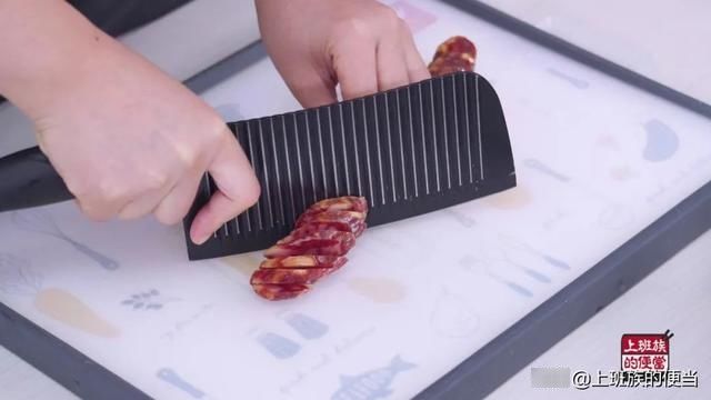  饭团|超省事“懒人焖饭”，米饭粒粒入味，小孩都不挑食了