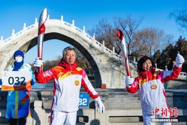 范迪安|北京冬奥会火炬在颐和园传递