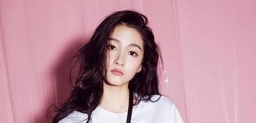 关晓彤豁出去了，大胆尝试青蛇造型，网友：我选白蛇！