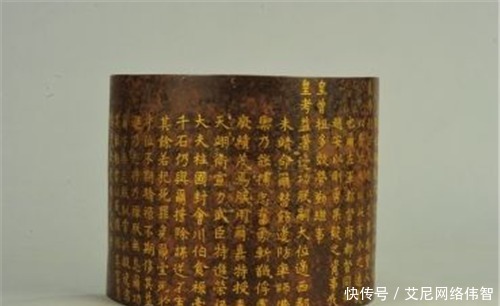 免死|大臣要被问斩:我有免死金牌,皇帝:你看清楚反面写的是什么