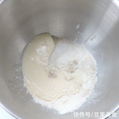 山药|#奈特兰草饲营养美味#可爱的小兔子面包