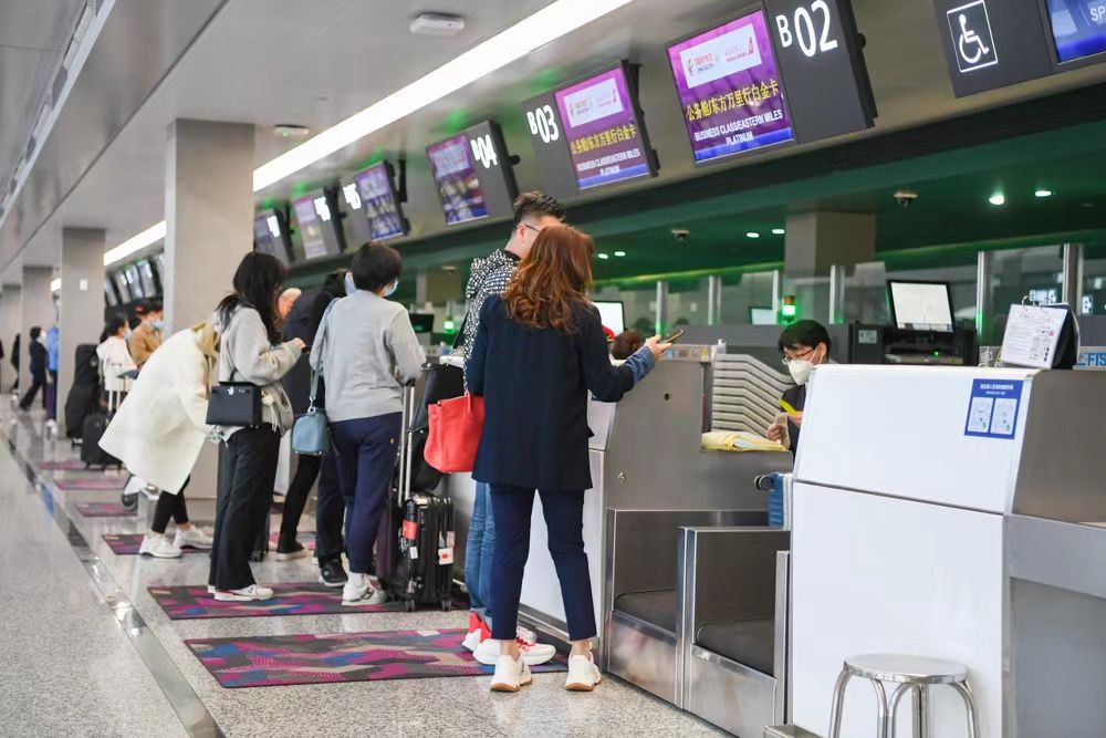阔别三年，虹桥机场国际、港澳台航线复航！上海机场航班量恢复至2019年同期约八成