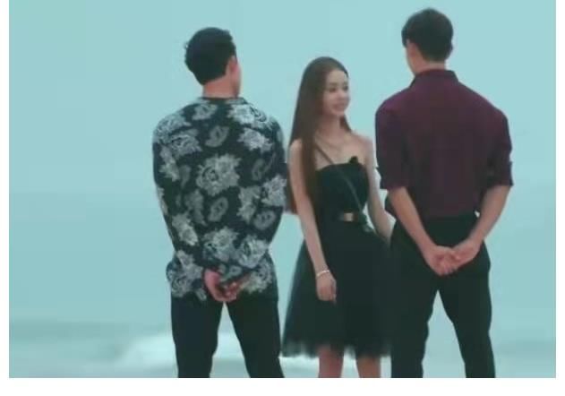 宋智雅陷入假货事件后,节目中牵手的男嘉宾被发现已取关女方,这速度太快了