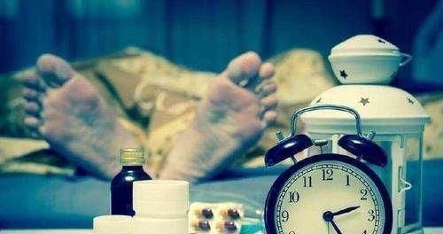 肝火旺盛|如果晚上睡觉会有以下4个症状,说明是肝脏在作祟,特别是第3个