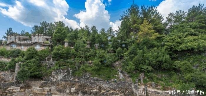 七旬老人花20年打造一座石头城堡,重现古夜郎国