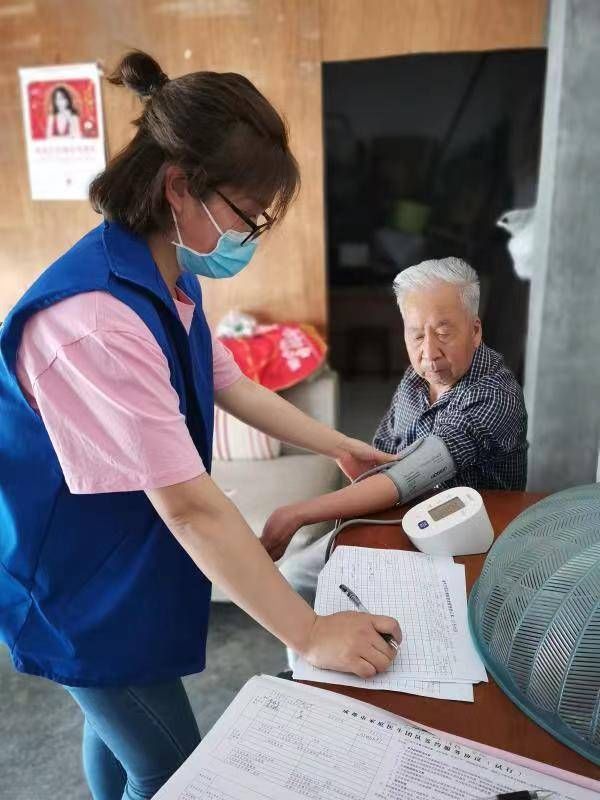 康秀芳|当好居民身边的“健康守门人”！家庭医生签约服务再升级