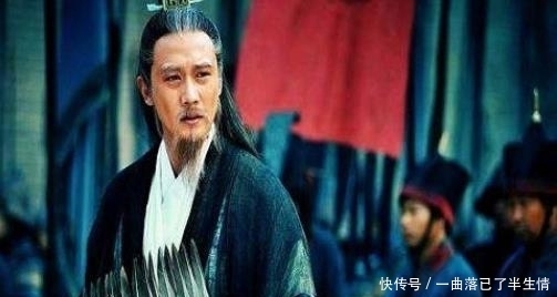 诸葛亮|草船借箭,曹操为何不放火箭呢?诸葛亮哈哈一笑:谅他也不敢放!