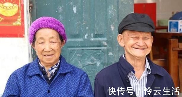 一日三餐|老太太96岁，老伴儿110岁，长寿夫妻的秘诀，值得借鉴！