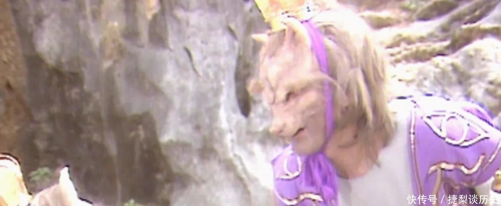 唐僧西天取经只靠化斋吗?孙悟空一听,拿出了金箍棒!