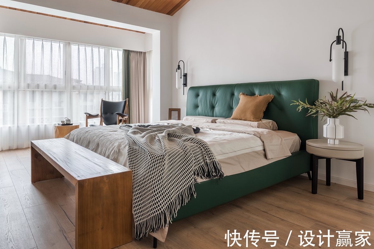 自然风|200㎡原木自然风,餐岛一体+超大书墙,住着温馨的一家四口