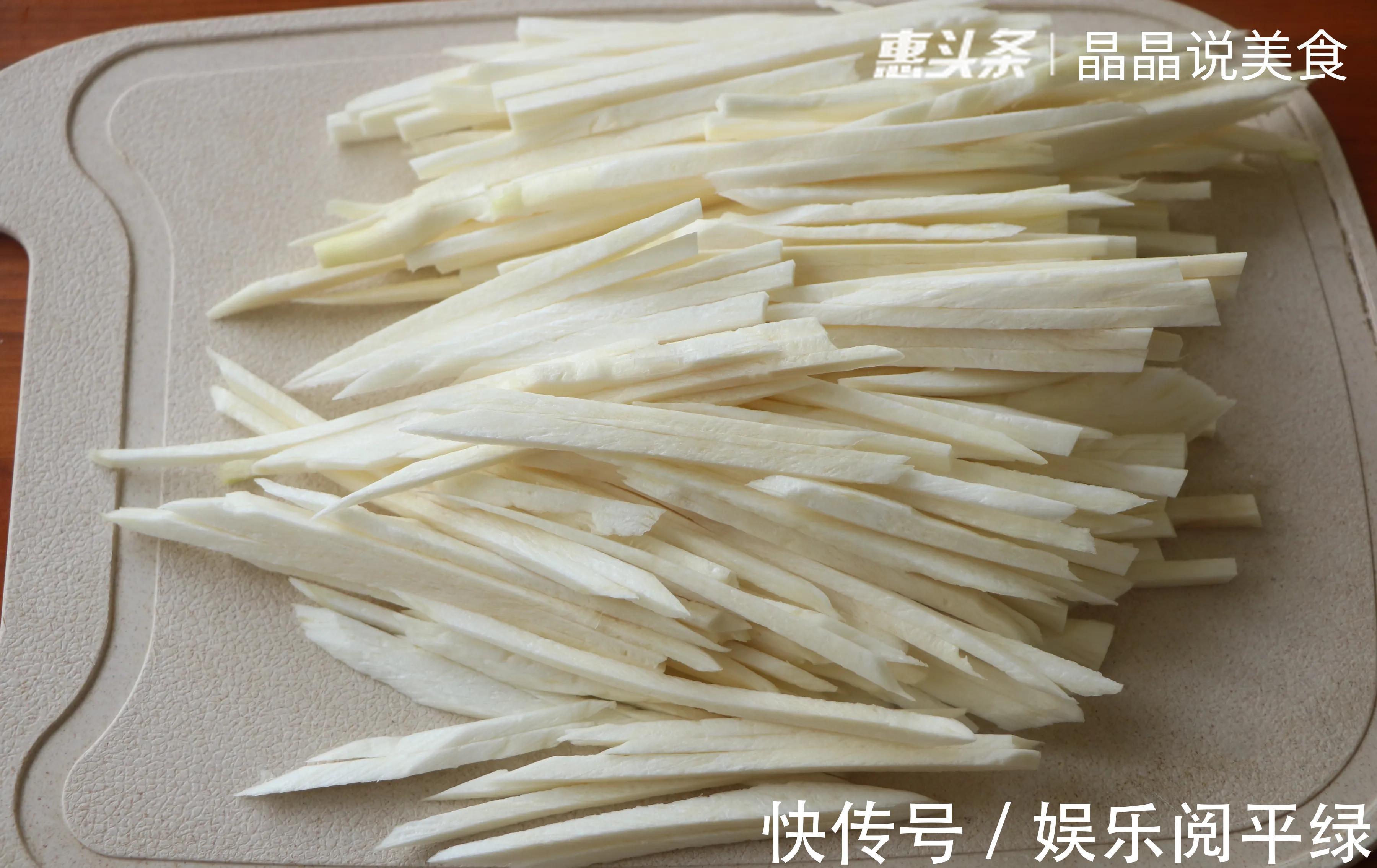 茭白|天气热没胃口，不知道吃什么，这样的家常小炒开胃下饭