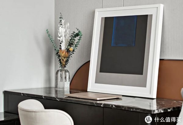 客厅|这对杭州夫妻的142㎡新家，全屋简单又精致，高级感藏都藏不住