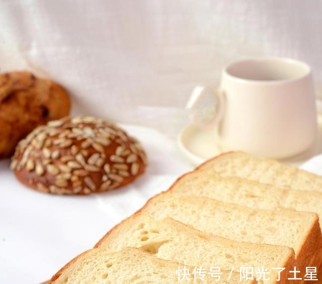 开展|学鲜奶吐司面包培训详细制作!