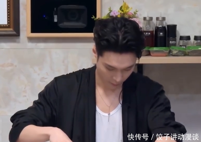 做饭 张艺兴做饭频频出错,但这真的全怪他吗?黄磊的安慰值得点赞
