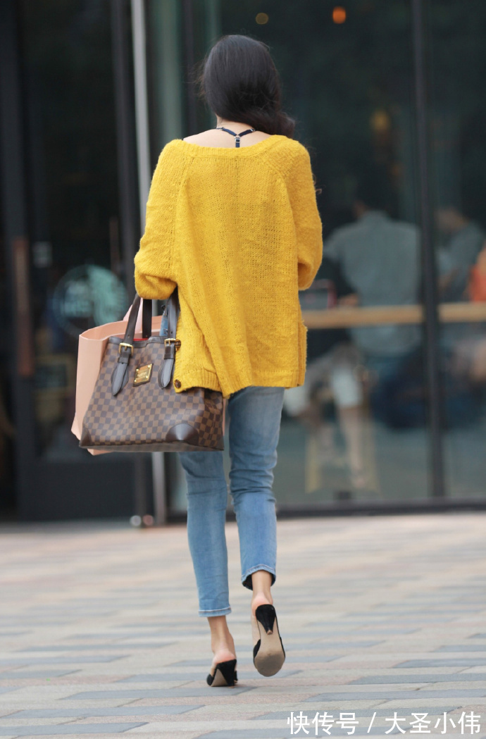 高跟鞋|美女街拍:不管你喜不喜欢鱼嘴式高跟,它都是最有女人味的鞋子