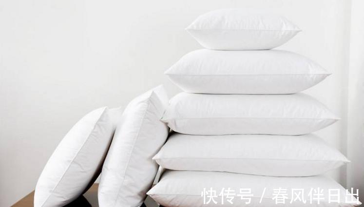 医生|晚上睡觉的枕头，是硬的好，还是软的好？听听医生怎么讲