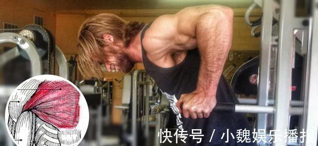 双杆臂屈伸|比夹胸强十倍的健身动作,打造最强胸中缝和外沿胸肌