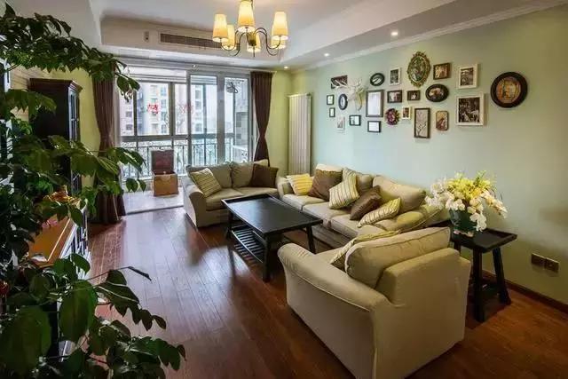 小户型|阳台和客厅要不要隔断如今潮流这样装修,老师傅看了都说好!