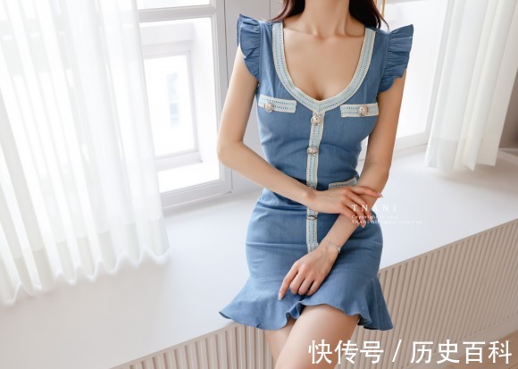 时尚|女神孙允珠高清时尚搭配:浅海冰蓝幽泉少女花瓶鱼尾裙