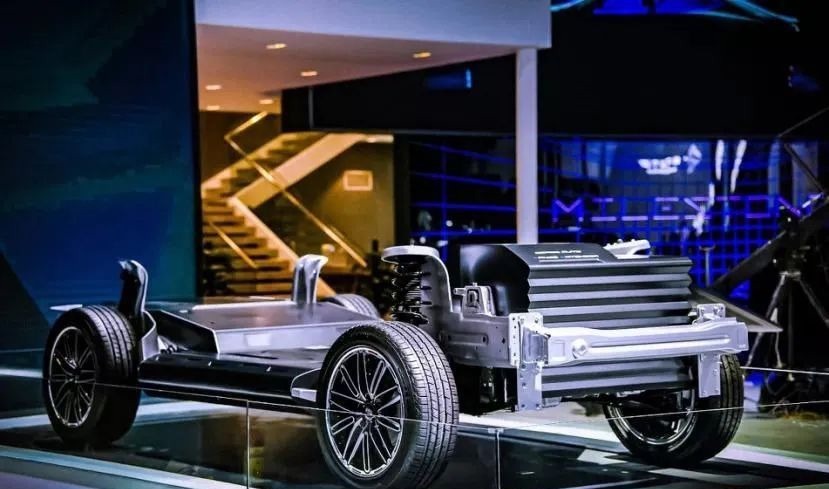 宝能|恒大汽车发布盈利预警,宝能二次裁员开启!房企造车都遇大问题?