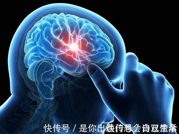 患者|脑中风的3个早期信号!你身边有这些表现吗?