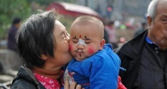 宝爸|孩子越长越像爷爷,宝爸私下做鉴定,结果出来宝爸乐了,家却没了