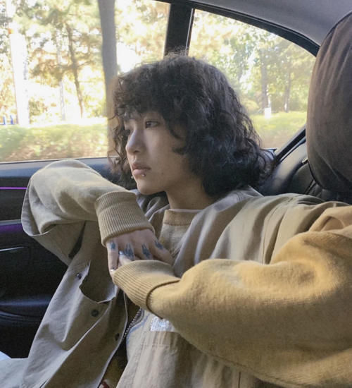 女人烫发时，别再选择这几种“卷发”了，老气又大妈感十足