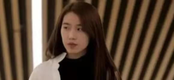 小皇帝|16岁女孩吃饭要妈妈喂，一出门要消费上万元，节目后现状怎样了