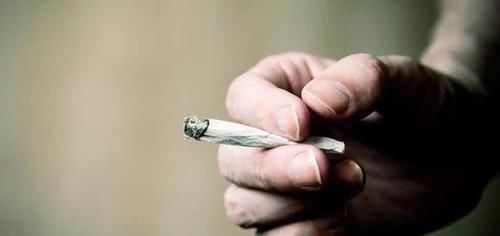 抽烟喝酒|人到中年要开始为长寿谋划,戒掉这3件傻事,哪怕是一件也是成功