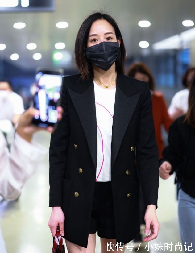 素颜 张钧甯颜值真抗打,纯素颜皮肤紧致无皱纹,38岁嫩似女大学生