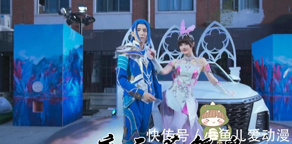小舞|斗罗大陆:当唐三和小舞变成“车模”,婴儿肥小舞很可爱,唐三却变成杀马特