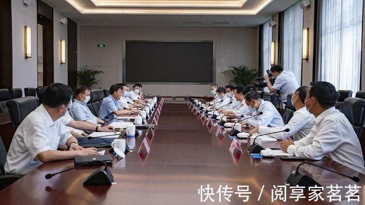 中国足球|好消息!曝恒大继续投资广州队,球迷:感谢恒大,国企兜底不靠谱