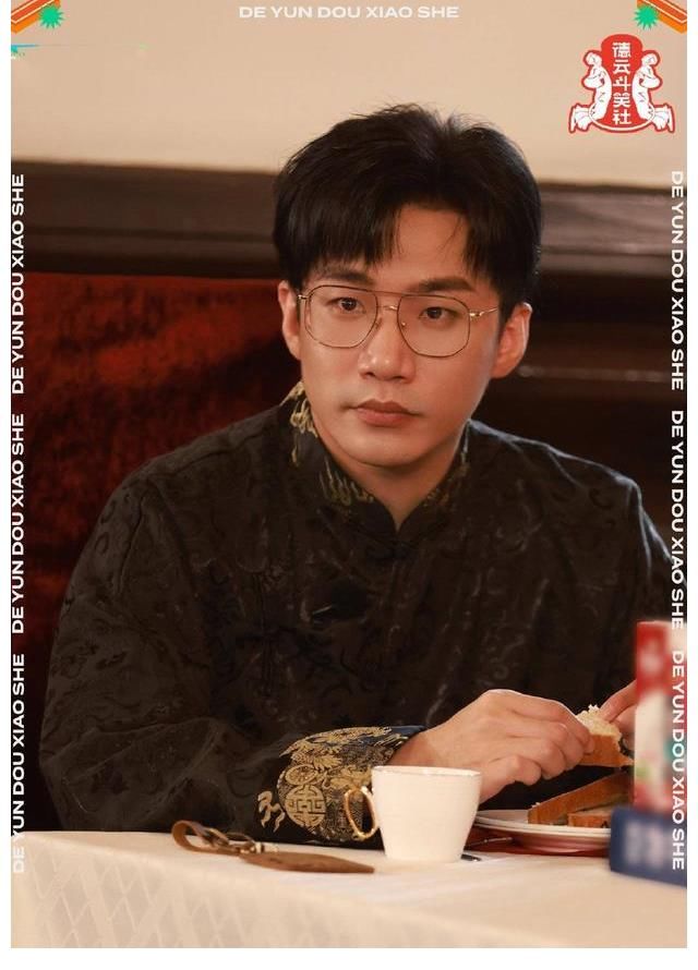 岳云鵬|秦霄賢在斗笑社第一季也創(chuàng)作，第二季創(chuàng)作水平不行的原因找到了