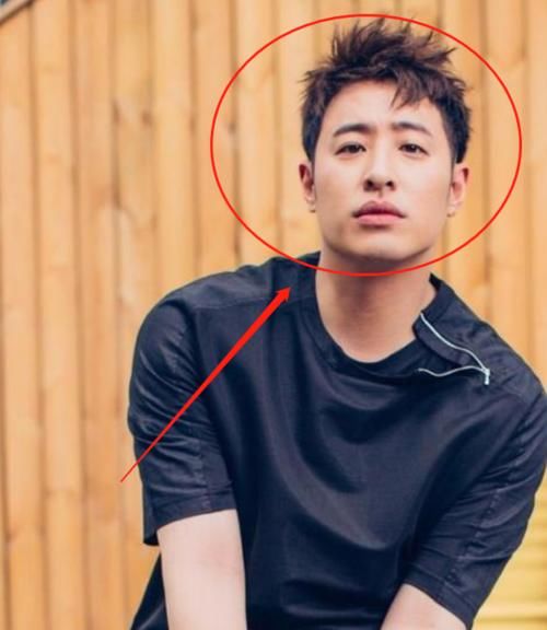 Lisa回归青3，杨丞琳让李荣浩帮自己追星，却无意暴露另一位导师