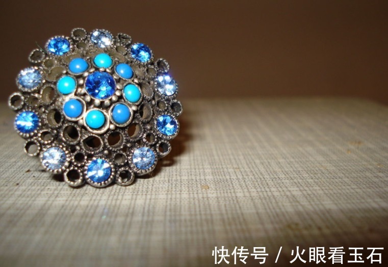 琥珀|三伏天要给这5种珠宝做好防晒工作,你有几种