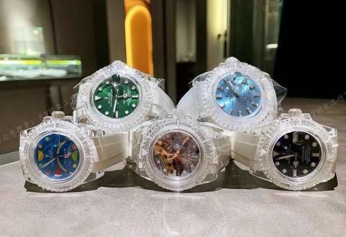 大v腕表 透明水鬼的独特魅力！水鬼改装透明水晶款表壳展示星辰大海！水晶水鬼